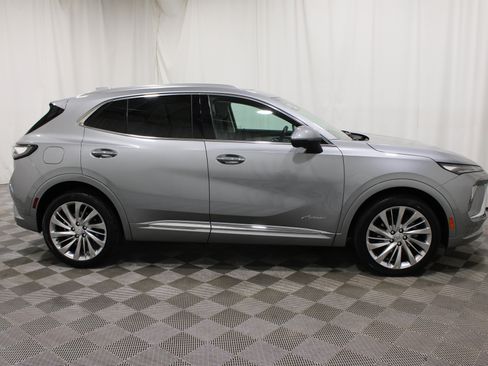 Used 2025 Buick Envision Avenir AWD/4WD image 34