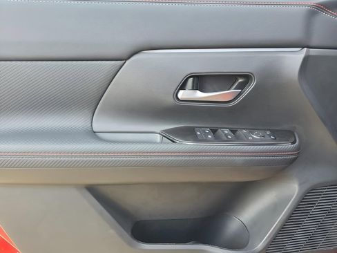 New 2026 Nissan Kicks SR FWD image 16