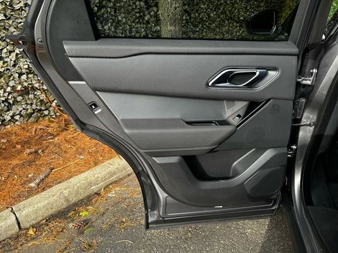 Used 2023 Land Rover Range Rover Velar R-Dynamic S image 16