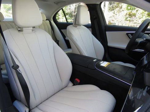 New 2026 Mercedes-Benz E 350 4MATIC Sedan image 20