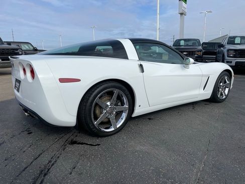 Used 2007 Chevrolet Corvette Coupe w/ Preferred Equipment Group RWD image 6
