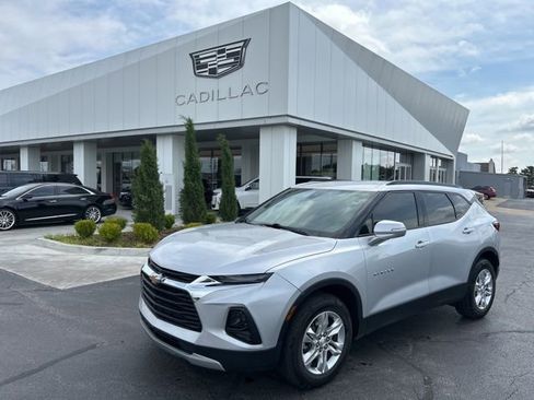 Used 2021 Chevrolet Blazer LT FWD image 2
