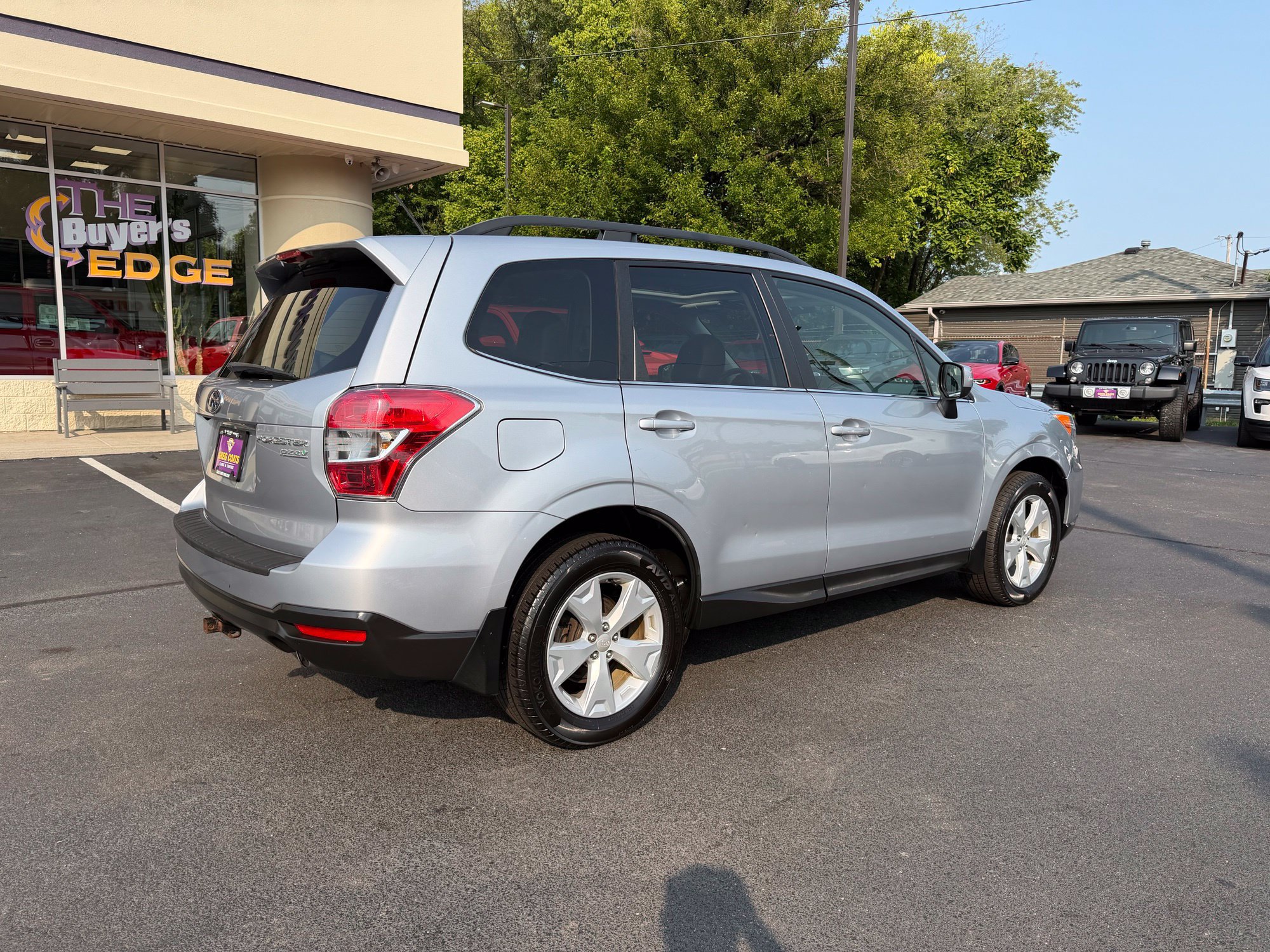 Used 2015 Subaru Forester 2.5i Limited AWD/4WD image 6