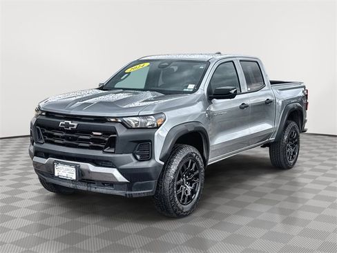 Used 2024 Chevrolet Colorado Trail Boss w/ Technology Package image 1
