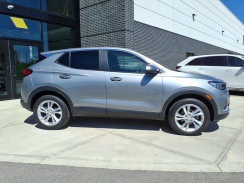 Used 2023 Buick Encore GX Preferred w/ Cold Weather Comfort Package AWD/4WD image 8