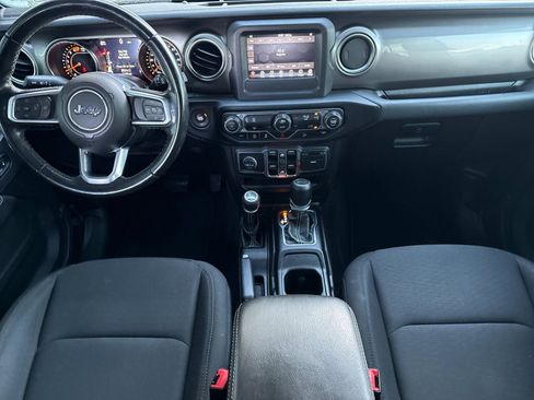 Used 2020 Jeep Wrangler Unlimited Sahara image 14