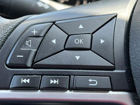 Used 2024 Nissan Altima 2.5 SV image 22