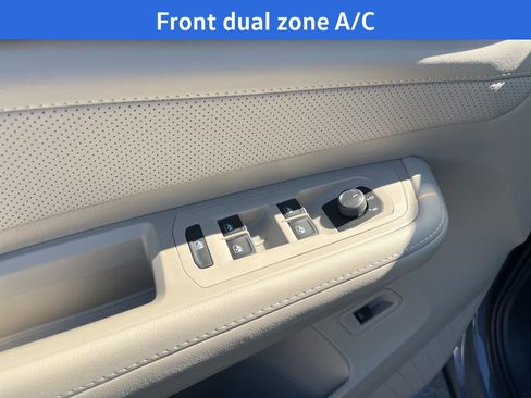 New 2026 Volkswagen Atlas SE FWD image 7