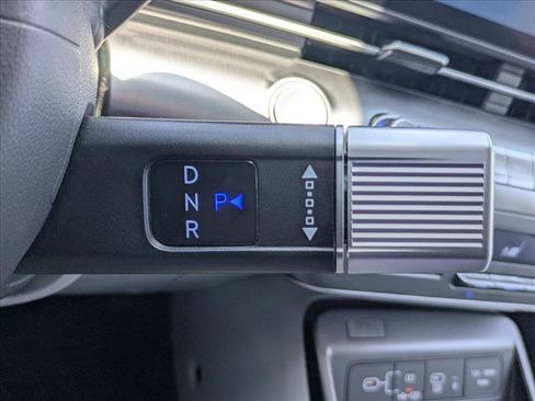 Used 2024 Hyundai Kona Limited AWD/4WD image 12