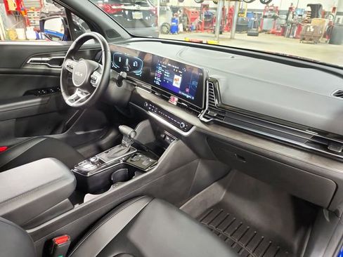 Certified 2025 Kia Sportage X-Line AWD/4WD image 23