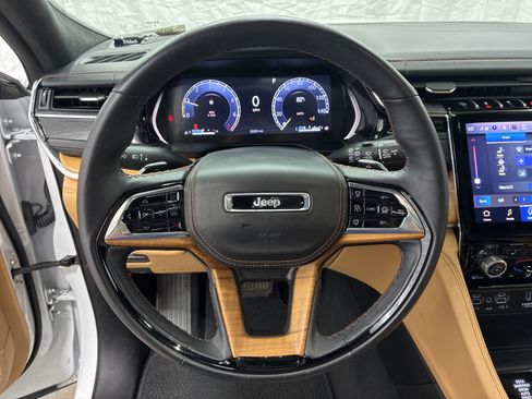 Certified 2024 Jeep Grand Cherokee Summit AWD/4WD image 24