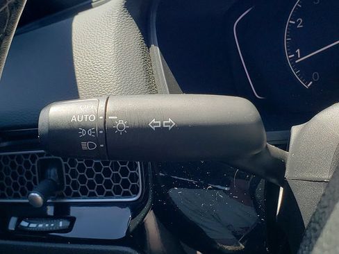 Used 2023 Honda Civic Sport image 28