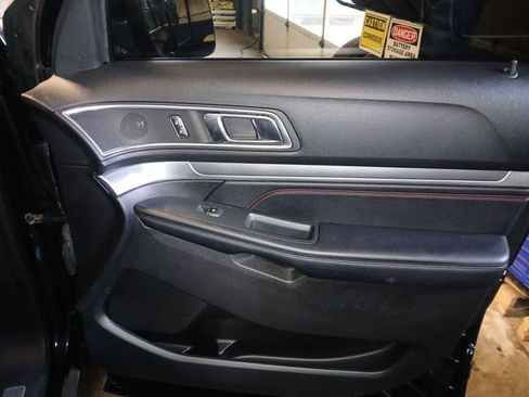 Used 2017 Ford Explorer Sport w/ Equipment Group 401A AWD/4WD image 49