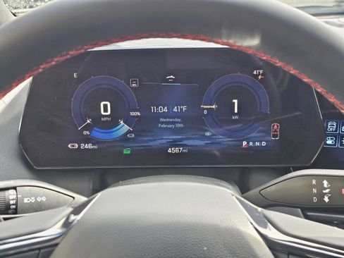 Used 2025 Chevrolet Equinox EV RS image 33