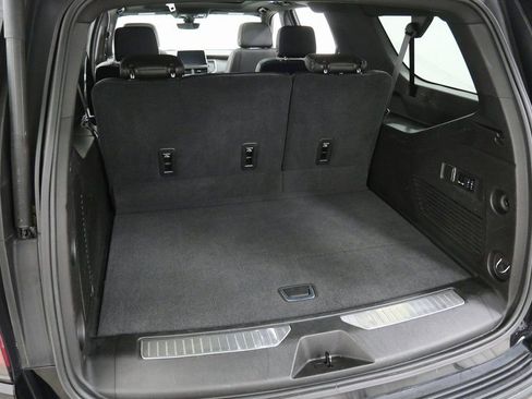 Used 2021 Chevrolet Suburban High Country w/ Premium Package image 37