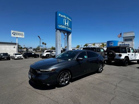 Used 2023 Honda Accord EX-L image 2