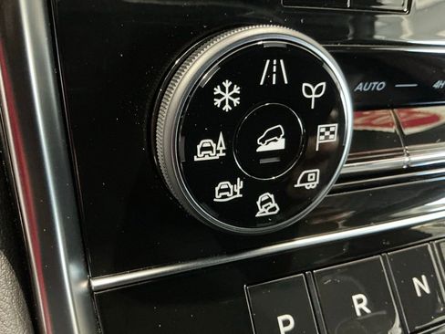 Used 2025 Nissan Armada PRO-4X AWD/4WD image 7