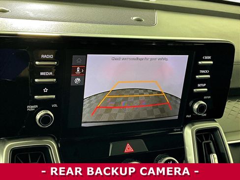 Used 2023 Kia Sorento LX FWD image 14
