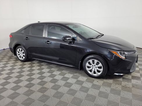 Used 2022 Toyota Corolla LE FWD image 11