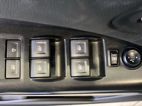 Used 2022 GMC Canyon AT4 image 16