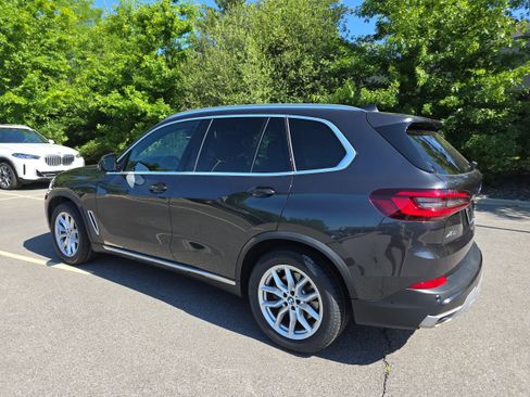 Used 2021 BMW X5 xDrive40i w/ Premium Package AWD/4WD image 5