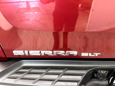 Used 2013 GMC Sierra 2500 SLT w/ SLT Convenience Package image 27