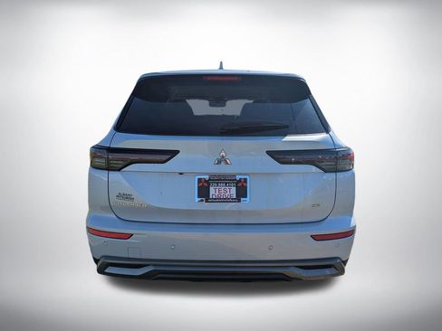 New 2026 Mitsubishi Outlander SE FWD image 4