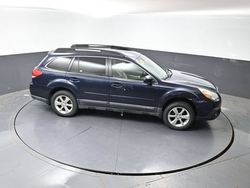 Used 2013 Subaru Outback 2.5i Premium AWD/4WD image 40