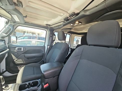 Used 2022 Jeep Wrangler Unlimited Sport AWD/4WD image 7