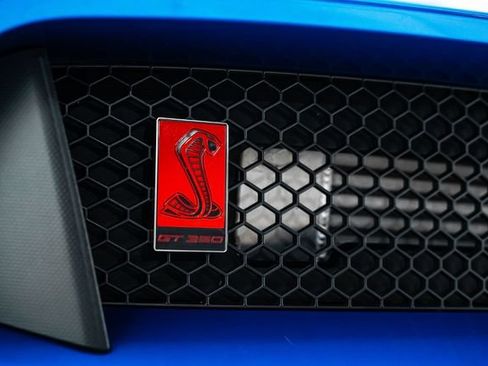 Used 2019 Ford Mustang Shelby GT350R w/ GT350R Equipment Group 920A RWD image 18