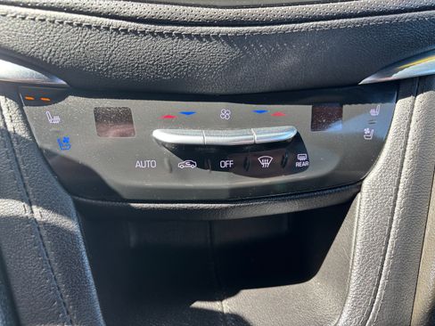 Used 2023 Cadillac XT5 Premium Luxury image 14