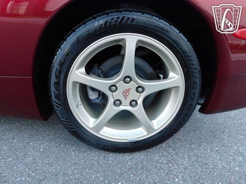 Used 2003 Chevrolet Corvette 50th Anniversary Edition w/ Preferred Equipment Group1 image 36