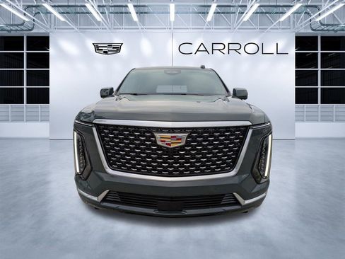 New 2026 Cadillac Escalade Luxury w/ LPO, Floor Liner Package image 9
