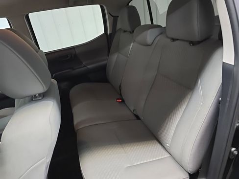 Used 2020 Toyota Tacoma SR image 31