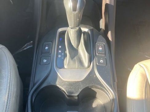 Used 2017 Hyundai Santa Fe FWD image 15