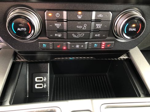 Used 2019 Ford F150 Raptor w/ Equipment Group 802A Luxury image 19