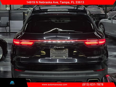 Used 2019 Porsche Cayenne AWD/4WD image 12