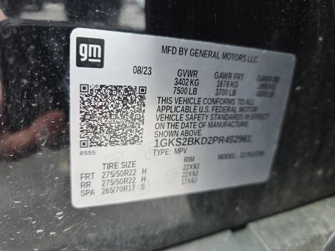 Certified 2023 GMC Yukon SLT w/ SLT Luxury Package AWD/4WD image 37