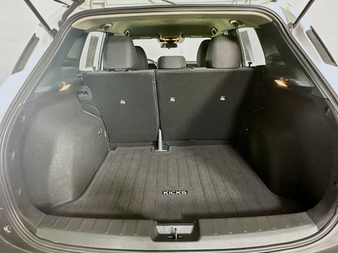 Used 2025 Nissan Kicks S FWD image 28