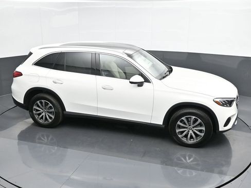 New 2025 Mercedes-Benz GLC 300 4MATIC image 32