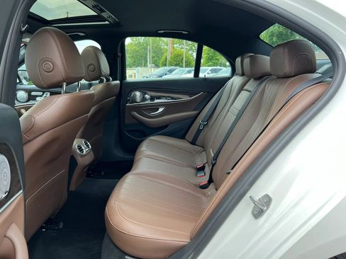 Used 2017 Mercedes-Benz E 300 4MATIC image 28