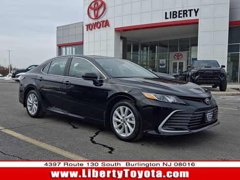Used 2024 Toyota Camry LE image 1