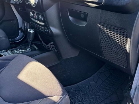 Used 2013 Jeep Wrangler Sahara w/ Connectivity Group image 40