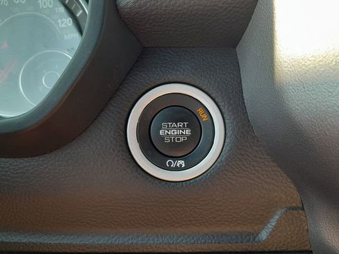 Used 2025 RAM 1500 Big Horn AWD/4WD image 18