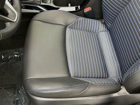 Used 2024 Toyota Corolla Cross XSE w/ Convenience Package image 19