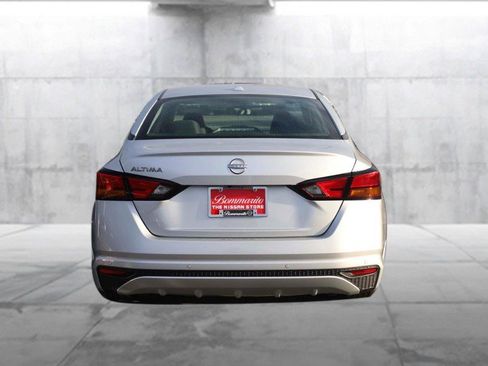 New 2025 Nissan Altima 2.5 SV image 6
