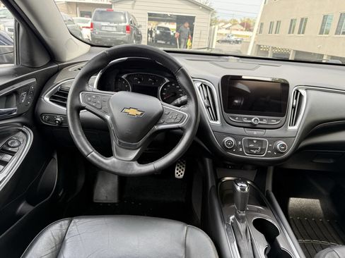 Used 2016 Chevrolet Malibu LT w/ Leather Package image 10