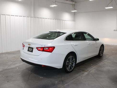 Used 2025 Chevrolet Malibu LT FWD image 9
