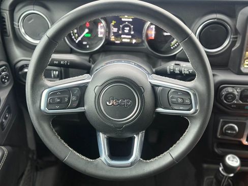 Used 2023 Jeep Wrangler Unlimited Sahara image 26