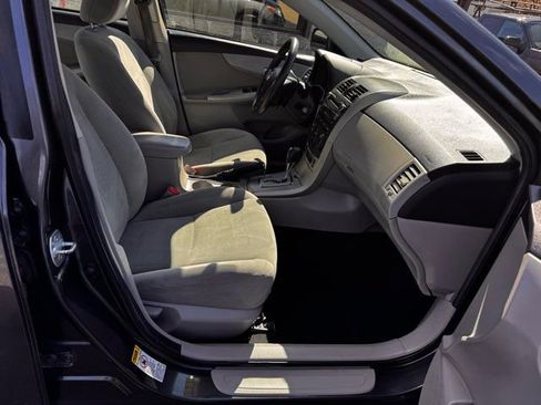 Used 2011 Toyota Corolla LE FWD image 27